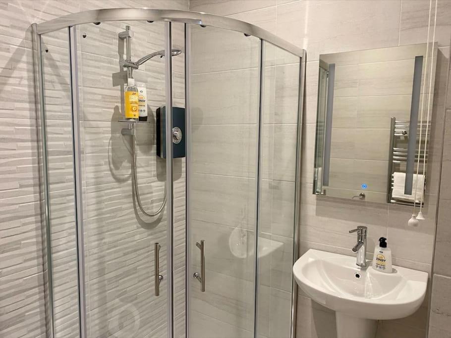 Erne Getaway No.7 Brand New 1 Bed Apartment Enniskillen Exteriér fotografie
